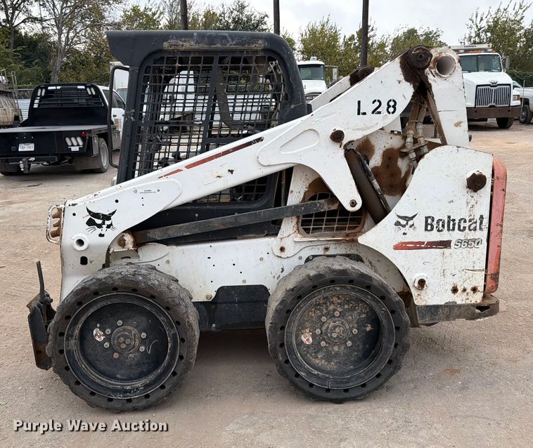 image for item DX5889 2013 Bobcat S650 skid steer loader