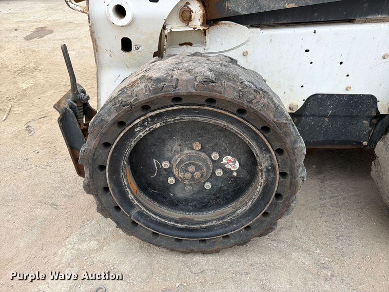 image for item DX5889 2013 Bobcat S650 skid steer loader