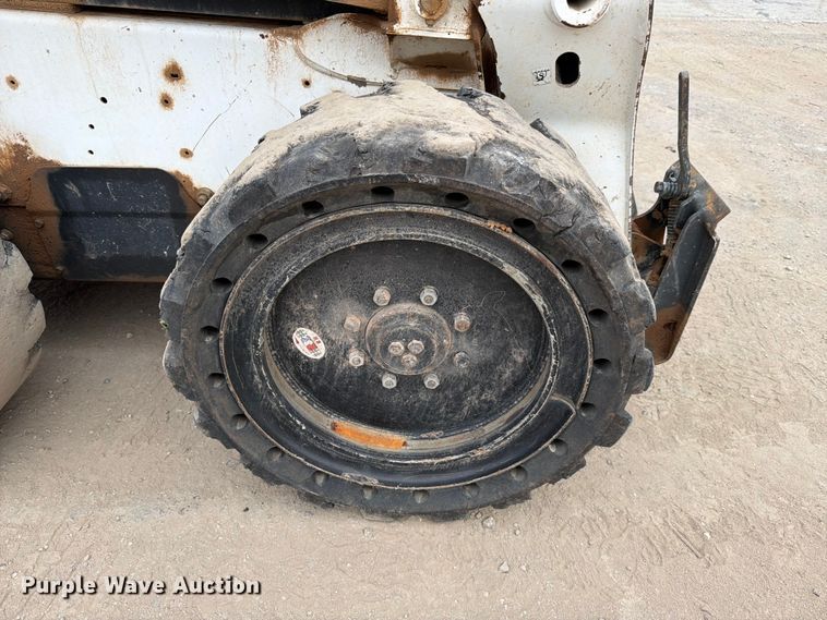 image for item DX5889 2013 Bobcat S650 skid steer loader