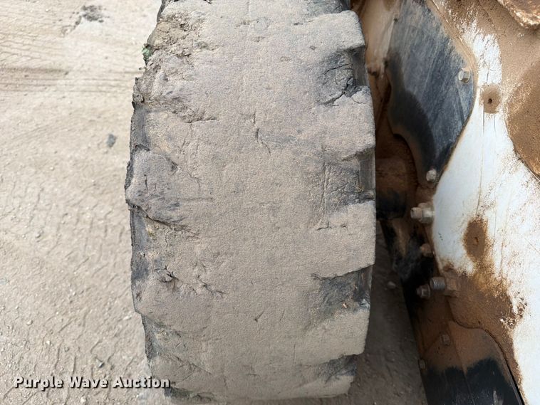 image for item DX5889 2013 Bobcat S650 skid steer loader