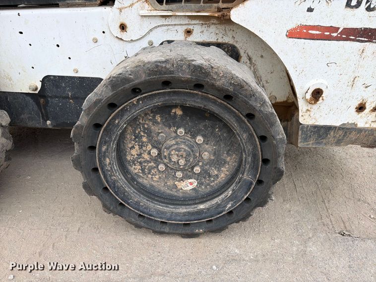 image for item DX5889 2013 Bobcat S650 skid steer loader