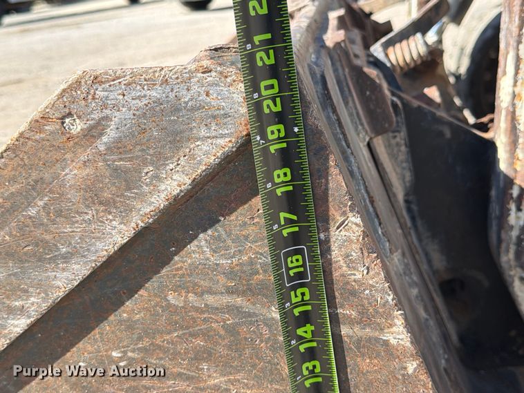 image for item DX5890 2010 Bobcat T190 tracked skid steer loader