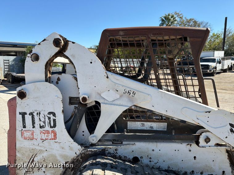 image for item DX5890 2010 Bobcat T190 tracked skid steer loader