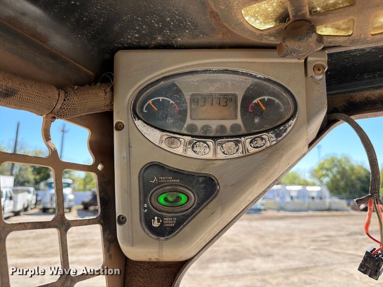 image for item DX5890 2010 Bobcat T190 tracked skid steer loader