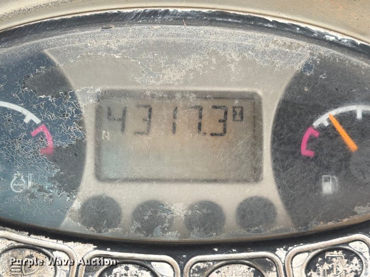 image for item DX5890 2010 Bobcat T190 tracked skid steer loader