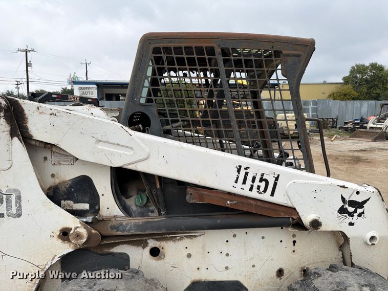 image for item DX5891 2006 Bobcat S220 skid steer loader