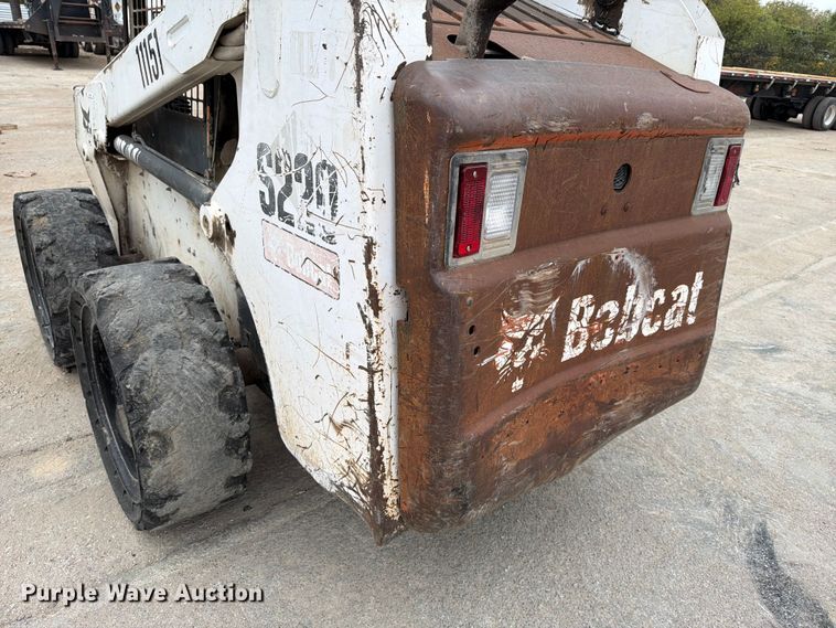 image for item DX5891 2006 Bobcat S220 skid steer loader