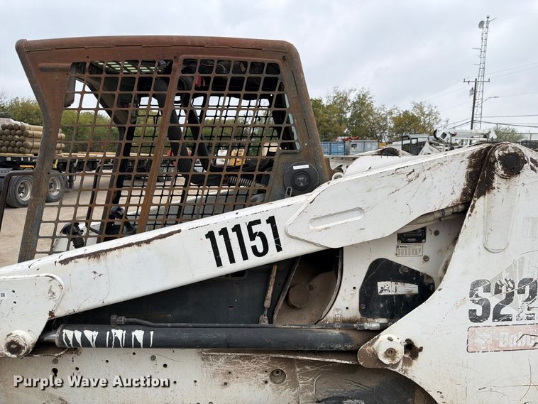 image for item DX5891 2006 Bobcat S220 skid steer loader