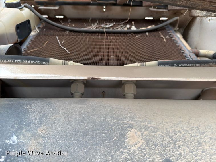 image for item DX5891 2006 Bobcat S220 skid steer loader