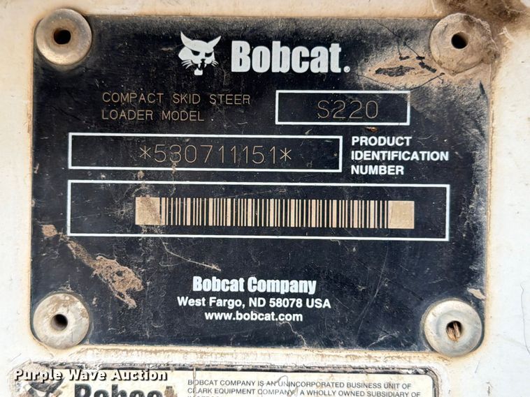 image for item DX5891 2006 Bobcat S220 skid steer loader