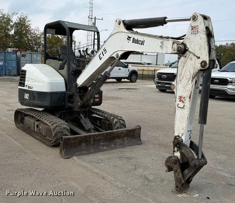 EXCAVADORA 2016 BOBCAT E42