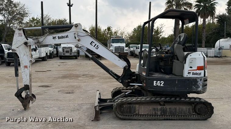 image for item DX5894 2016 Bobcat E42 mini excavator