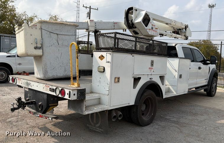 CAMIóN CON CANASTILLA 2018 FORD TEREX