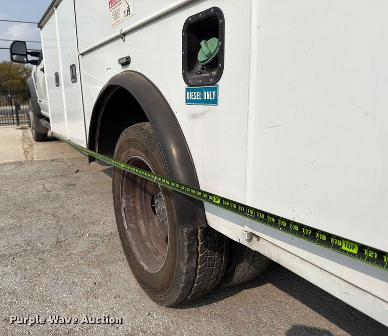 image for item DX5896 2018 Ford F550 Super Duty Crew Cab bucket truck