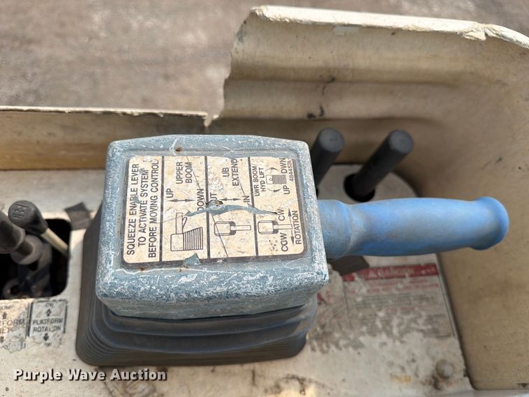 image for item DX5896 2018 Ford F550 Super Duty Crew Cab bucket truck