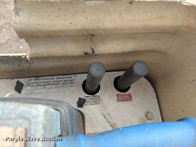 image for item DX5896 2018 Ford F550 Super Duty Crew Cab bucket truck