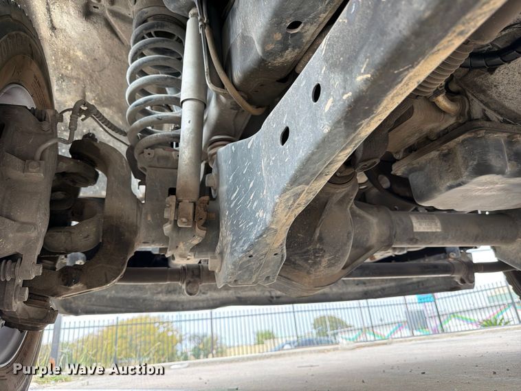 image for item DX5896 2018 Ford F550 Super Duty Crew Cab bucket truck