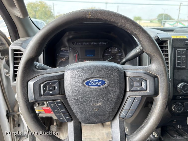 image for item DX5896 2018 Ford F550 Super Duty Crew Cab bucket truck