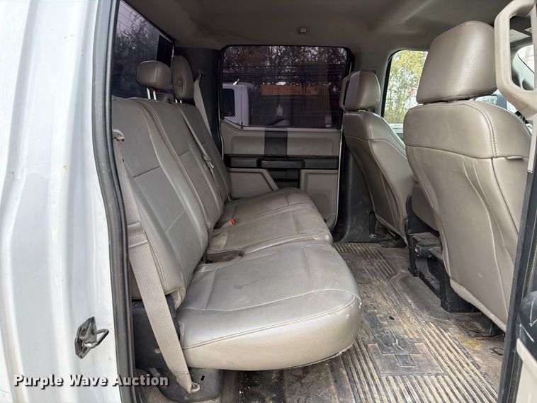 image for item DX5896 2018 Ford F550 Super Duty Crew Cab bucket truck