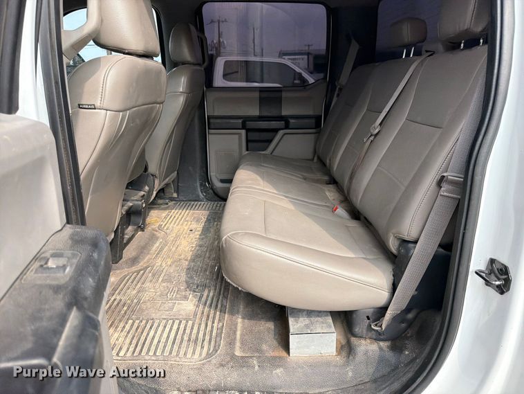 image for item DX5896 2018 Ford F550 Super Duty Crew Cab bucket truck