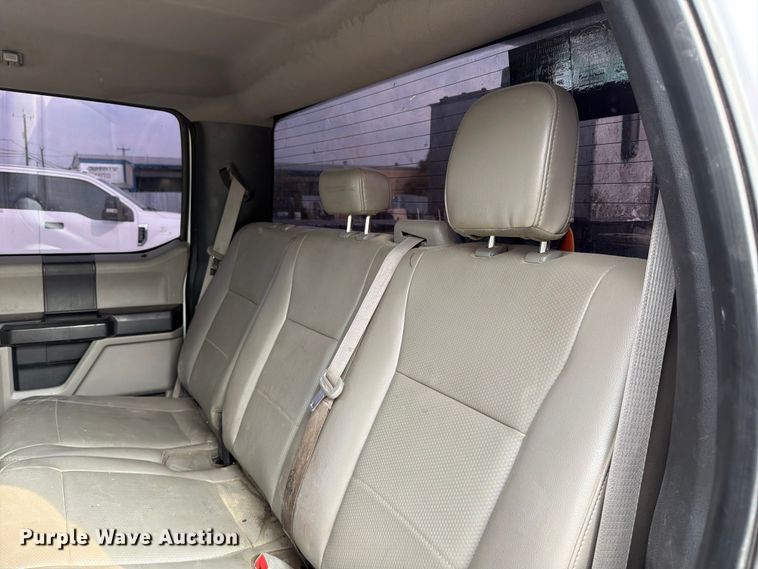 image for item DX5896 2018 Ford F550 Super Duty Crew Cab bucket truck