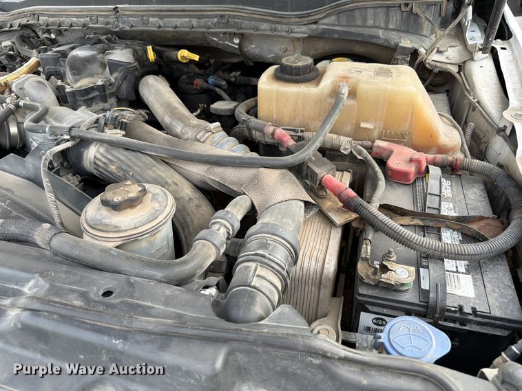 image for item DX5896 2018 Ford F550 Super Duty Crew Cab bucket truck