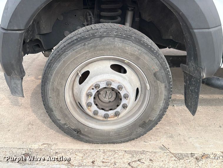 image for item DX5896 2018 Ford F550 Super Duty Crew Cab bucket truck