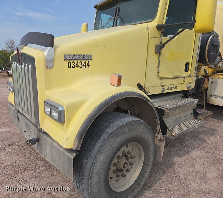 image for item DY1133 2009 Kenworth W900  ready mix truck