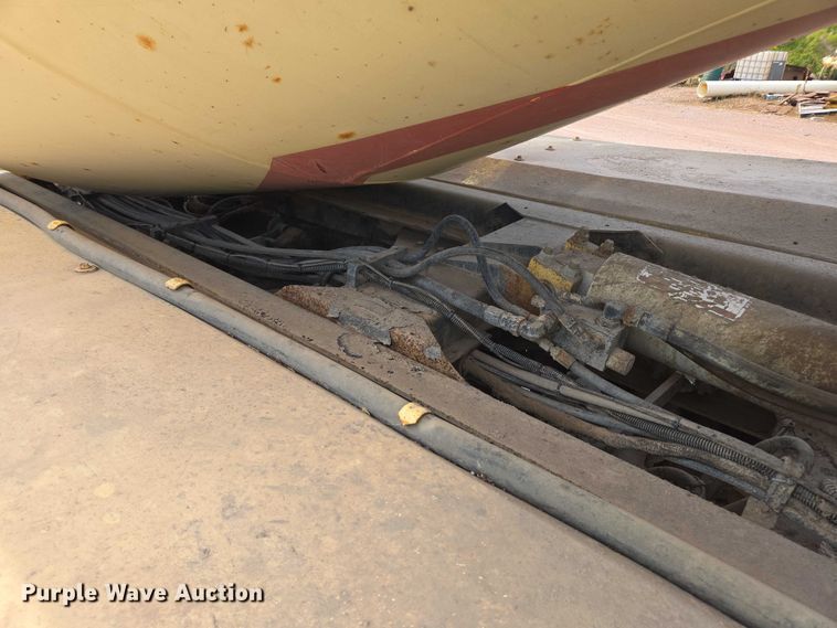 image for item DY1133 2009 Kenworth W900  ready mix truck