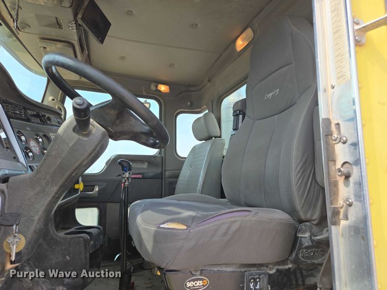 image for item DY1133 2009 Kenworth W900  ready mix truck