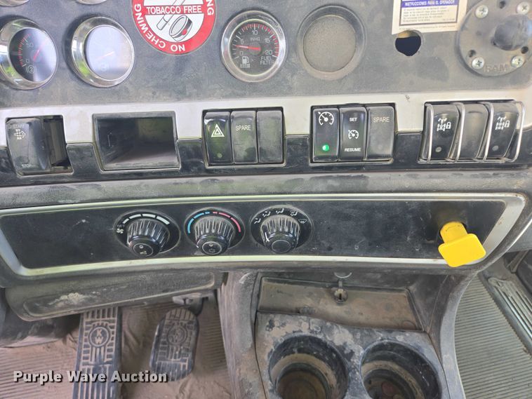 image for item DY1133 2009 Kenworth W900  ready mix truck