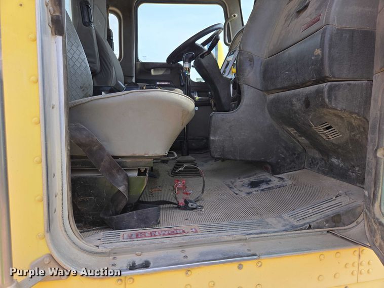 image for item DY1133 2009 Kenworth W900  ready mix truck