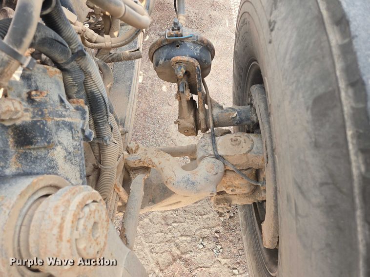 image for item DY1133 2009 Kenworth W900  ready mix truck