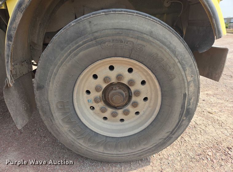 image for item DY1133 2009 Kenworth W900  ready mix truck