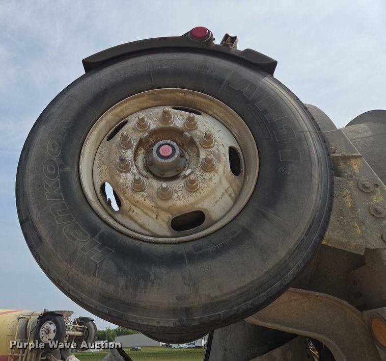 image for item DY1133 2009 Kenworth W900  ready mix truck