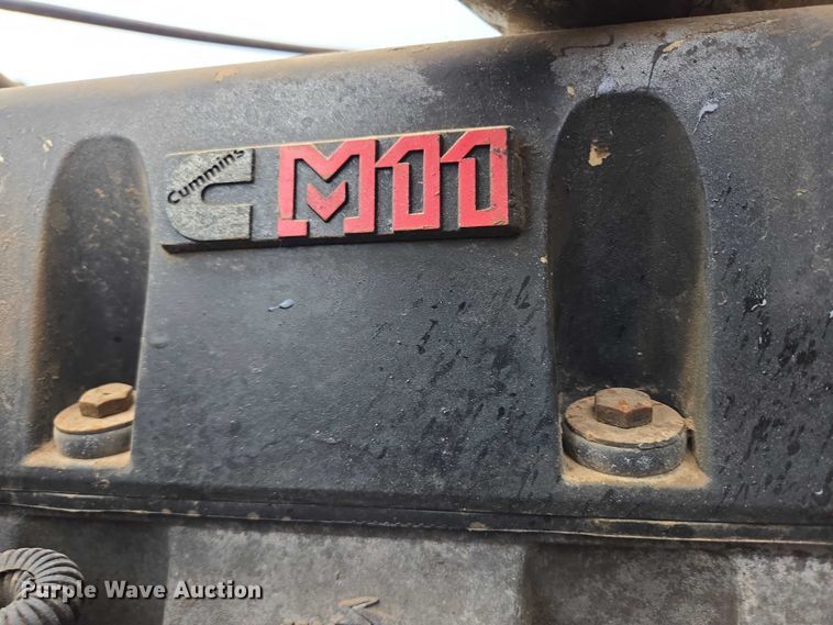 image for item DY1411 1995 Freightliner FLD112 fuel truck