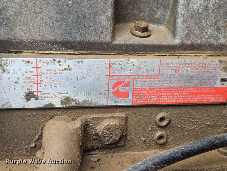 image for item DY1411 1995 Freightliner FLD112 fuel truck