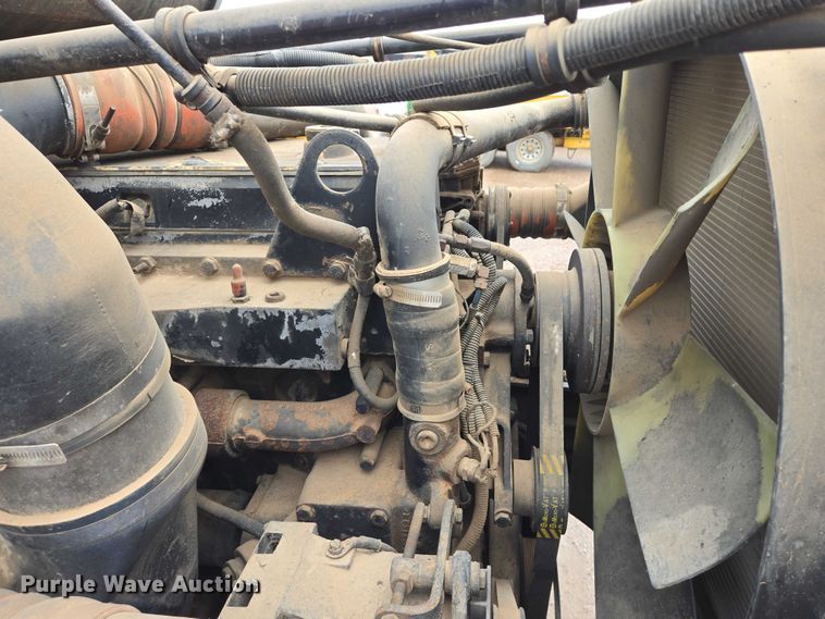 image for item DY1411 1995 Freightliner FLD112 fuel truck