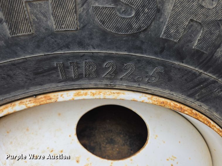 image for item DY1411 1995 Freightliner FLD112 fuel truck