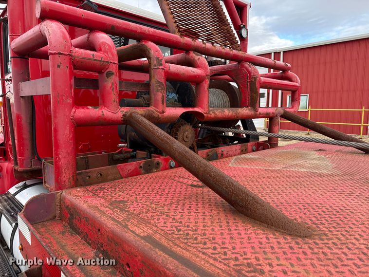 image for item DY8350 1998 International 9100  winch truck