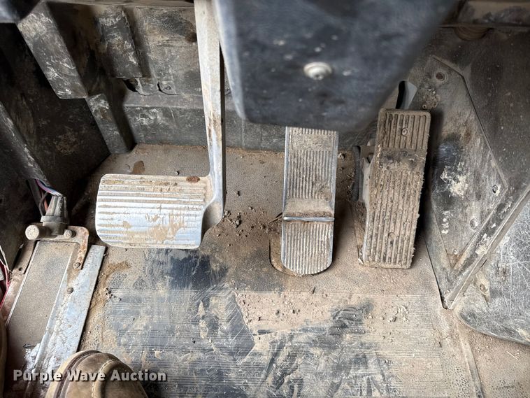 image for item DY8350 1998 International 9100  winch truck