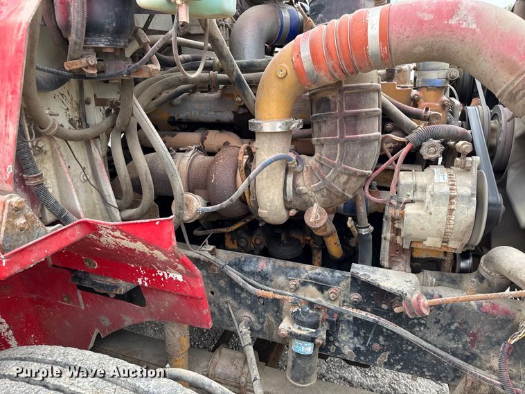 image for item DY8350 1998 International 9100  winch truck