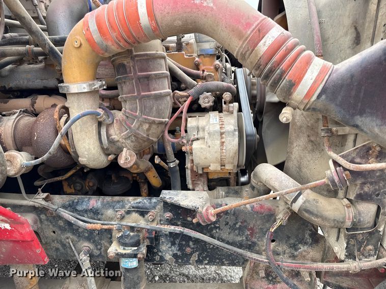 image for item DY8350 1998 International 9100  winch truck