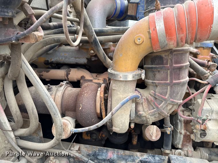 image for item DY8350 1998 International 9100  winch truck