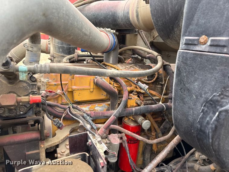 image for item DY8350 1998 International 9100  winch truck