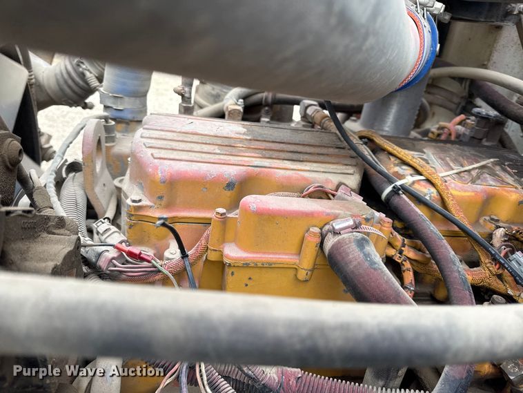 image for item DY8350 1998 International 9100  winch truck