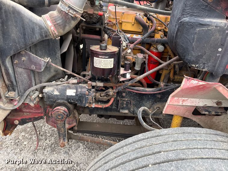 image for item DY8350 1998 International 9100  winch truck