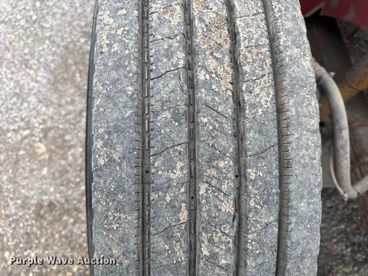 image for item DY8350 1998 International 9100  winch truck