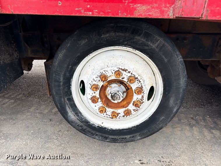 image for item DY8350 1998 International 9100  winch truck