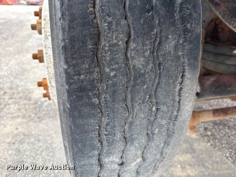 image for item DY8350 1998 International 9100  winch truck